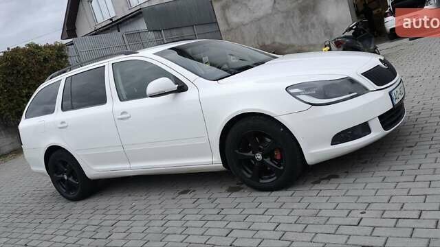 Шкода Октавия 2009 в Мукачеве на Automoto.ua Белый Шкода Октавия, объемом двигателя 1.39 л и пробегом 251 тыс. км за 7300 $, фото 3 на Automoto.ua