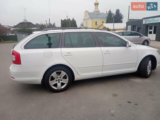 Шкода Октавия 2009 в Владимир-Волынский на Automoto.ua Белый Шкода Октавия, объемом двигателя 1.8 л и пробегом 254 тыс. км за 7100 $, фото 4 на Automoto.ua