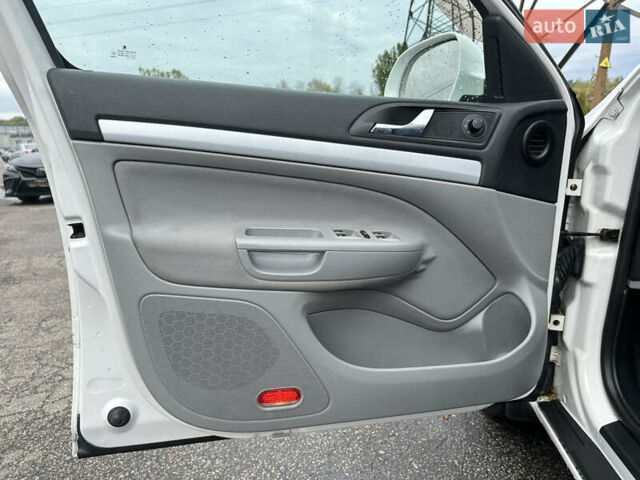 Белый Шкода Октавия, объемом двигателя 1.8 л и пробегом 171 тыс. км за 7800 $, фото 14 на Automoto.ua