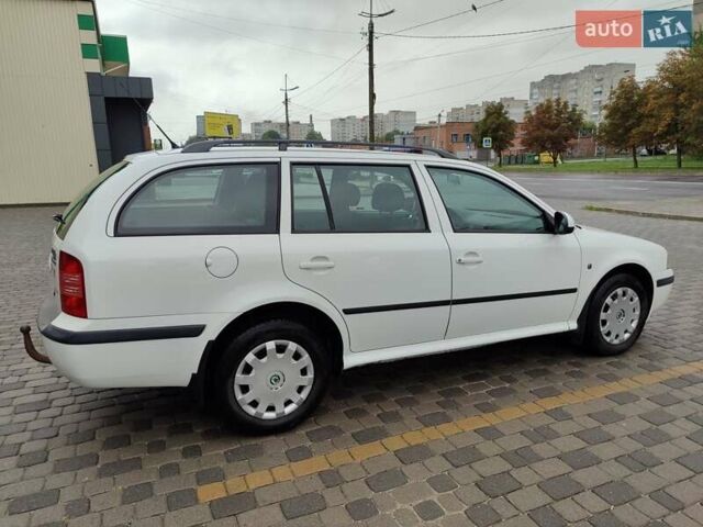 Білий Шкода Октавія, об'ємом двигуна 1.6 л та пробігом 217 тис. км за 5500 $, фото 3 на Automoto.ua