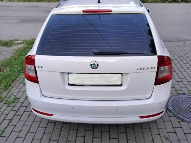 Белый Шкода Октавия, объемом двигателя 1.6 л и пробегом 149 тыс. км за 7900 $, фото 6 на Automoto.ua
