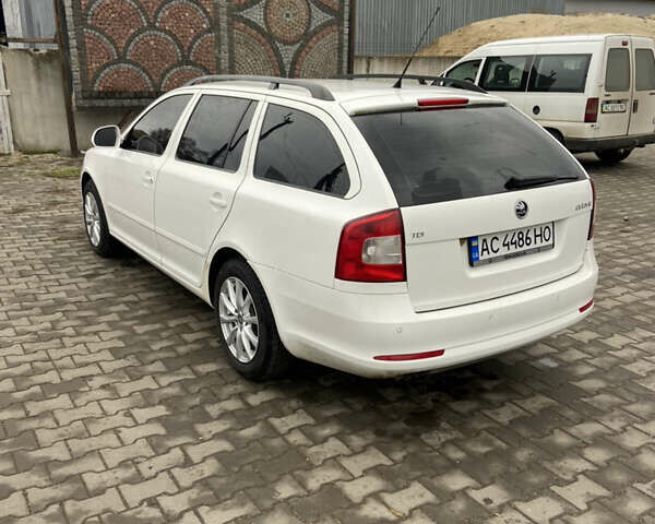 Белый Шкода Октавия, объемом двигателя 1.9 л и пробегом 245 тыс. км за 7850 $, фото 5 на Automoto.ua