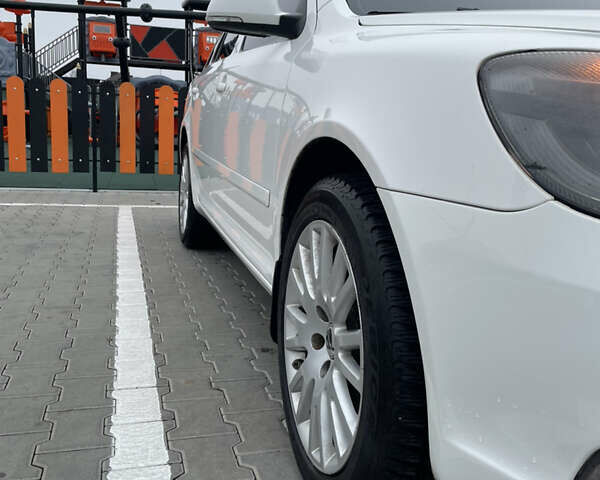 Білий Шкода Октавія, об'ємом двигуна 1.6 л та пробігом 299 тис. км за 7600 $, фото 24 на Automoto.ua