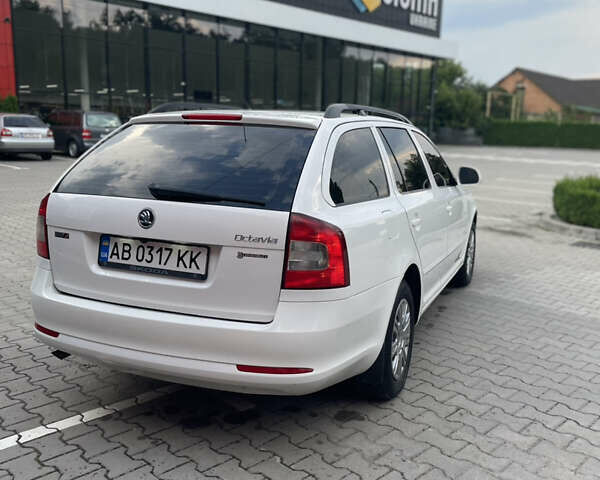 Белый Шкода Октавия, объемом двигателя 1.6 л и пробегом 280 тыс. км за 7900 $, фото 5 на Automoto.ua