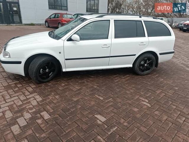 Белый Шкода Октавия, объемом двигателя 1.6 л и пробегом 274 тыс. км за 5300 $, фото 16 на Automoto.ua