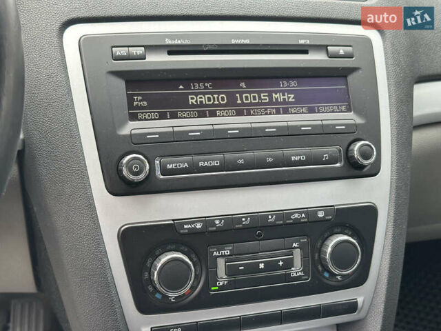 Белый Шкода Октавия, объемом двигателя 1.8 л и пробегом 171 тыс. км за 7800 $, фото 30 на Automoto.ua