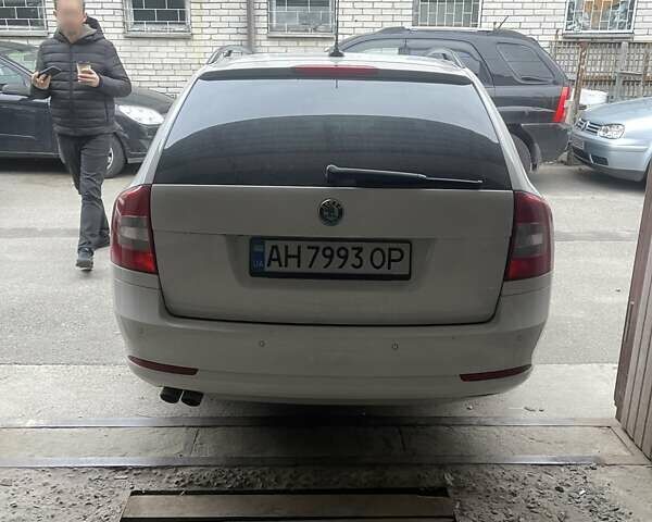 Белый Шкода Октавия, объемом двигателя 1.39 л и пробегом 206 тыс. км за 8500 $, фото 12 на Automoto.ua