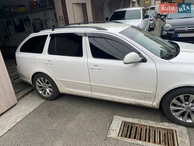 Белый Шкода Октавия, объемом двигателя 1.39 л и пробегом 206 тыс. км за 8500 $, фото 2 на Automoto.ua