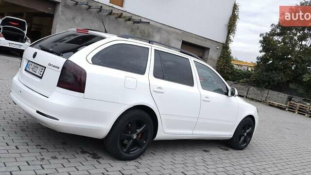 Шкода Октавия 2009 в Мукачеве на Automoto.ua Белый Шкода Октавия, объемом двигателя 1.39 л и пробегом 251 тыс. км за 7300 $, фото 2 на Automoto.ua