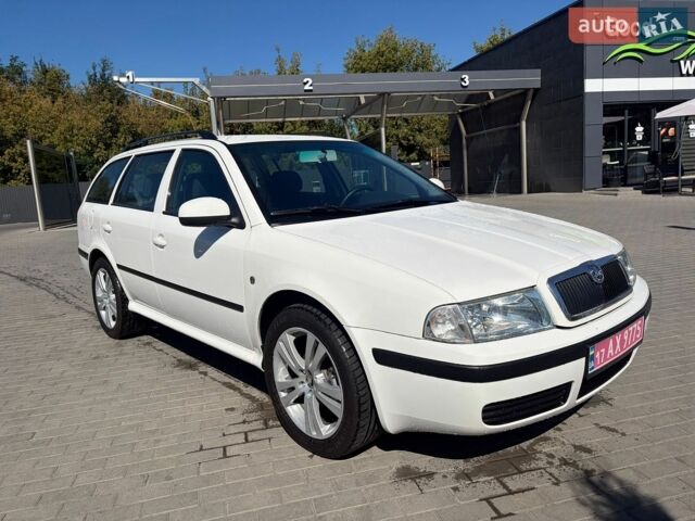 Белый Шкода Октавия, объемом двигателя 1.6 л и пробегом 156 тыс. км за 6850 $, фото 3 на Automoto.ua