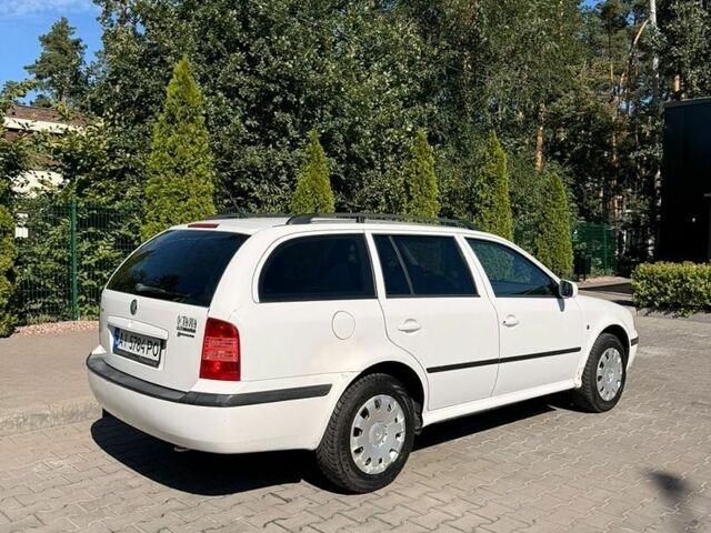 Белый Шкода Октавия, объемом двигателя 1.6 л и пробегом 270 тыс. км за 4200 $, фото 14 на Automoto.ua