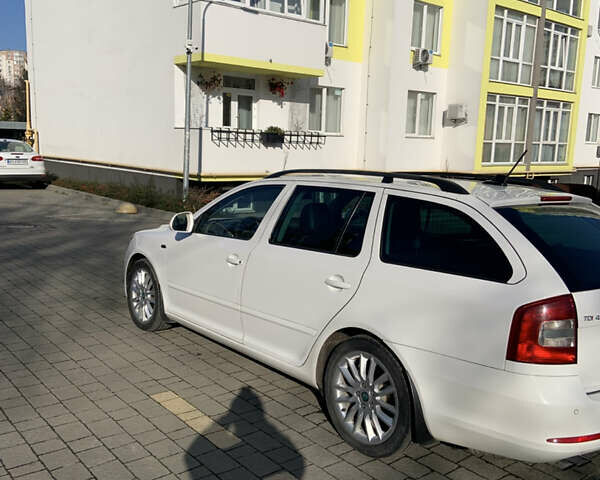 Білий Шкода Октавія, об'ємом двигуна 1.98 л та пробігом 261 тис. км за 7999 $, фото 2 на Automoto.ua