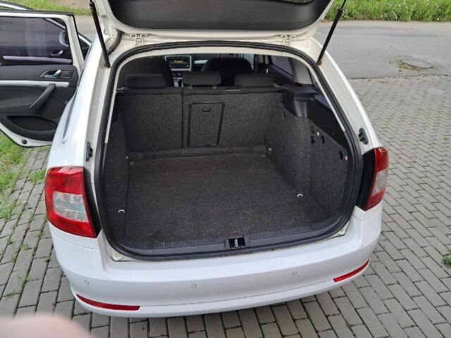 Белый Шкода Октавия, объемом двигателя 1.6 л и пробегом 149 тыс. км за 7900 $, фото 8 на Automoto.ua