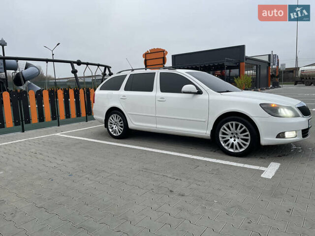 Білий Шкода Октавія, об'ємом двигуна 1.6 л та пробігом 299 тис. км за 7600 $, фото 20 на Automoto.ua