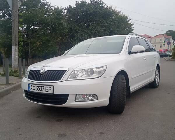 Шкода Октавия 2009 в Владимир-Волынский на Automoto.ua Белый Шкода Октавия, объемом двигателя 1.8 л и пробегом 254 тыс. км за 7100 $, фото 1 на Automoto.ua
