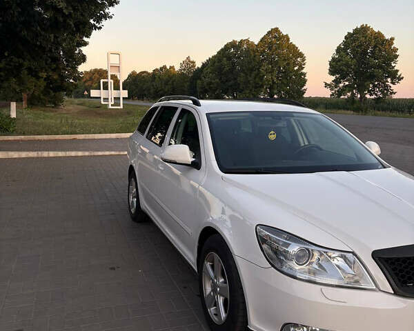 Белый Шкода Октавия, объемом двигателя 0 л и пробегом 190 тыс. км за 7500 $, фото 5 на Automoto.ua