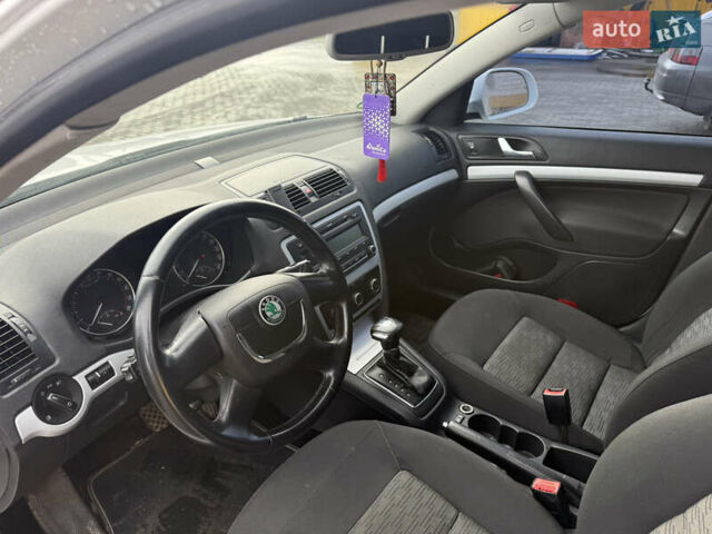 Белый Шкода Октавия, объемом двигателя 1.6 л и пробегом 265 тыс. км за 5499 $, фото 9 на Automoto.ua
