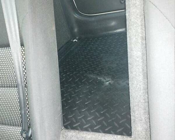 Білий Шкода Октавія, об'ємом двигуна 1.8 л та пробігом 251 тис. км за 10000 $, фото 26 на Automoto.ua