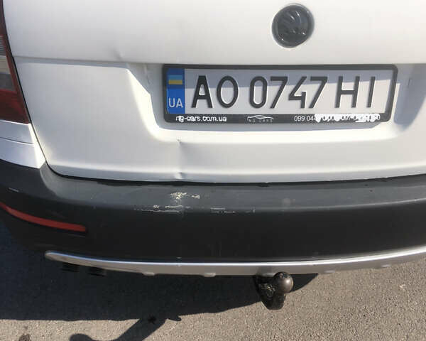 Белый Шкода Октавия, объемом двигателя 1.97 л и пробегом 300 тыс. км за 8600 $, фото 7 на Automoto.ua