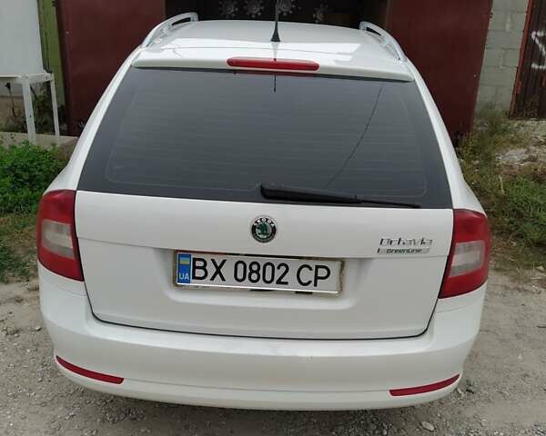 Білий Шкода Октавія, об'ємом двигуна 1.6 л та пробігом 200 тис. км за 7700 $, фото 7 на Automoto.ua