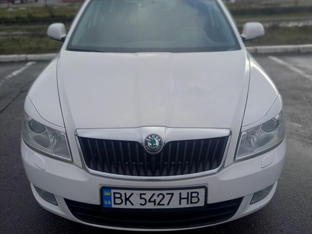Белый Шкода Октавия, объемом двигателя 1.4 л и пробегом 270 тыс. км за 6900 $, фото 4 на Automoto.ua