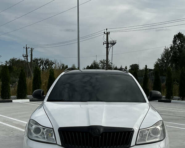 Белый Шкода Октавия, объемом двигателя 1.6 л и пробегом 325 тыс. км за 7800 $, фото 15 на Automoto.ua