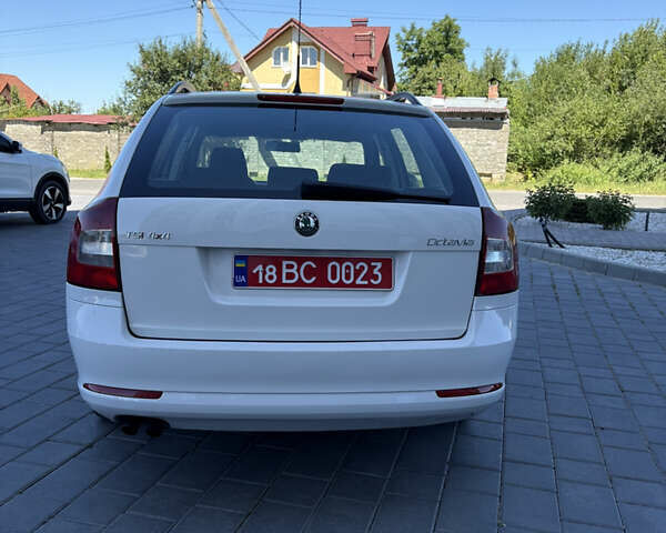 Белый Шкода Октавия, объемом двигателя 1.8 л и пробегом 203 тыс. км за 6990 $, фото 8 на Automoto.ua