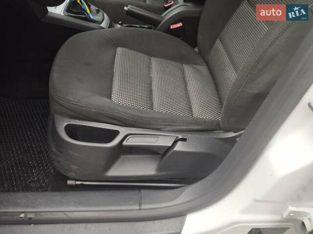 Білий Шкода Октавія, об'ємом двигуна 1.8 л та пробігом 251 тис. км за 10000 $, фото 15 на Automoto.ua