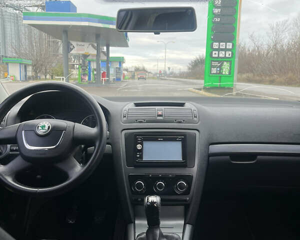 Белый Шкода Октавия, объемом двигателя 1.4 л и пробегом 164 тыс. км за 7400 $, фото 4 на Automoto.ua