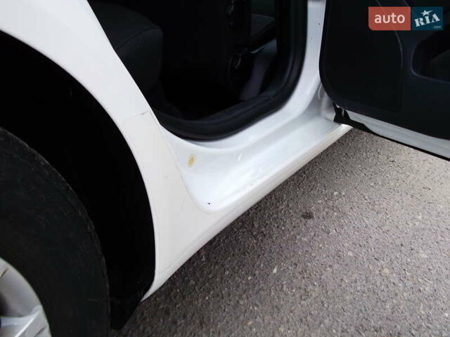 Белый Шкода Октавия, объемом двигателя 1.2 л и пробегом 260 тыс. км за 7700 $, фото 22 на Automoto.ua