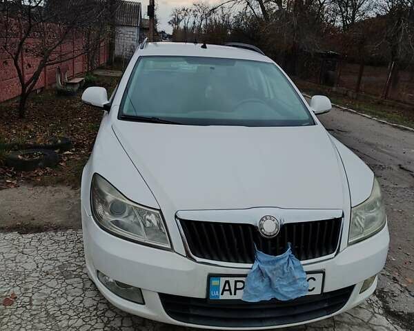 Білий Шкода Октавія, об'ємом двигуна 1.9 л та пробігом 200 тис. км за 6000 $, фото 8 на Automoto.ua