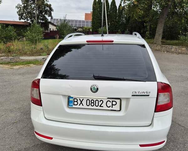 Білий Шкода Октавія, об'ємом двигуна 1.6 л та пробігом 224 тис. км за 7600 $, фото 11 на Automoto.ua