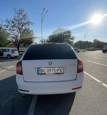 Белый Шкода Октавия, объемом двигателя 1.6 л и пробегом 291 тыс. км за 8200 $, фото 3 на Automoto.ua