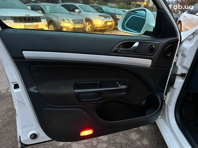 Белый Шкода Октавия, объемом двигателя 1.8 л и пробегом 316 тыс. км за 7290 $, фото 19 на Automoto.ua