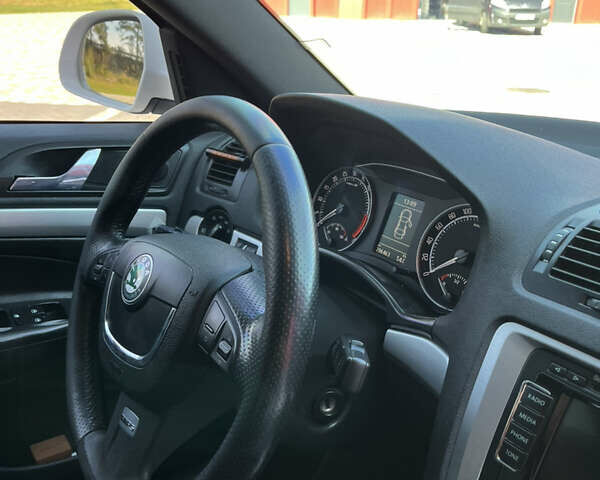 Белый Шкода Октавия, объемом двигателя 1.97 л и пробегом 297 тыс. км за 9500 $, фото 26 на Automoto.ua