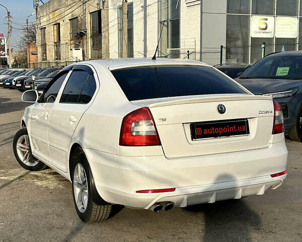 Белый Шкода Октавия, объемом двигателя 1.8 л и пробегом 233 тыс. км за 8300 $, фото 6 на Automoto.ua