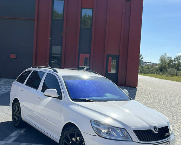 Белый Шкода Октавия, объемом двигателя 1.97 л и пробегом 297 тыс. км за 9500 $, фото 10 на Automoto.ua