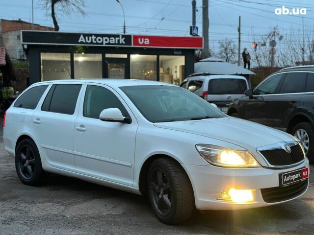 Белый Шкода Октавия, объемом двигателя 1.8 л и пробегом 316 тыс. км за 7290 $, фото 6 на Automoto.ua