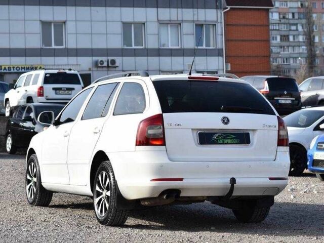 Білий Шкода Октавія, об'ємом двигуна 1.6 л та пробігом 259 тис. км за 7200 $, фото 3 на Automoto.ua