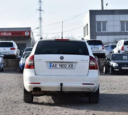 Білий Шкода Октавія, об'ємом двигуна 1.6 л та пробігом 259 тис. км за 7200 $, фото 2 на Automoto.ua