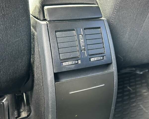 Білий Шкода Октавія, об'ємом двигуна 1.8 л та пробігом 233 тис. км за 8200 $, фото 23 на Automoto.ua