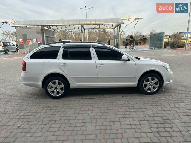 Белый Шкода Октавия, объемом двигателя 1.6 л и пробегом 285 тыс. км за 6850 $, фото 7 на Automoto.ua