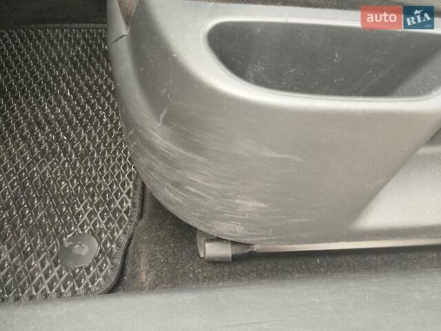 Білий Шкода Октавія, об'ємом двигуна 1.8 л та пробігом 251 тис. км за 10000 $, фото 18 на Automoto.ua