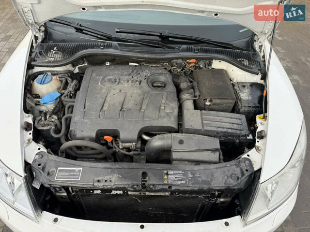 Белый Шкода Октавия, объемом двигателя 1.6 л и пробегом 265 тыс. км за 5499 $, фото 12 на Automoto.ua