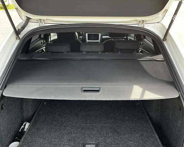 Белый Шкода Октавия, объемом двигателя 1.6 л и пробегом 325 тыс. км за 7800 $, фото 27 на Automoto.ua