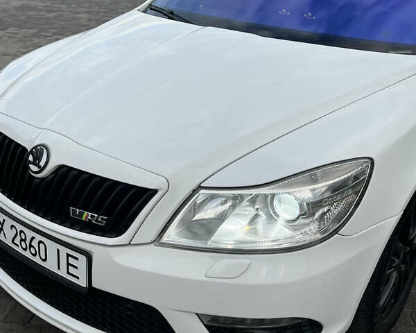 Белый Шкода Октавия, объемом двигателя 1.97 л и пробегом 298 тыс. км за 9999 $, фото 42 на Automoto.ua