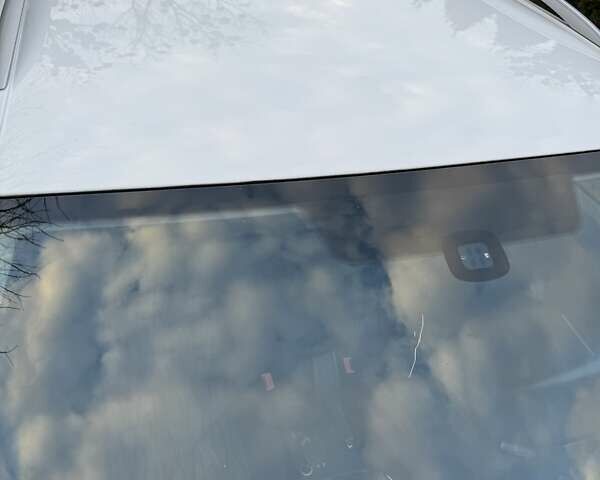 Белый Шкода Октавия, объемом двигателя 1.6 л и пробегом 227 тыс. км за 9400 $, фото 5 на Automoto.ua