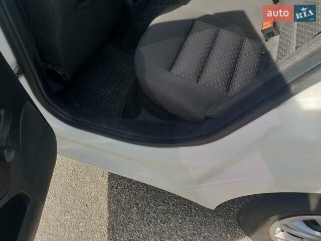 Белый Шкода Октавия, объемом двигателя 1.9 л и пробегом 250 тыс. км за 6800 $, фото 25 на Automoto.ua
