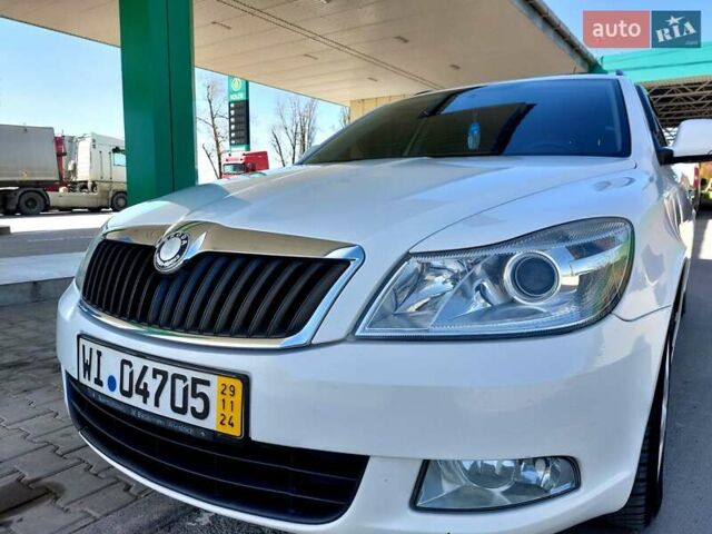 Белый Шкода Октавия, объемом двигателя 1.6 л и пробегом 289 тыс. км за 6800 $, фото 8 на Automoto.ua