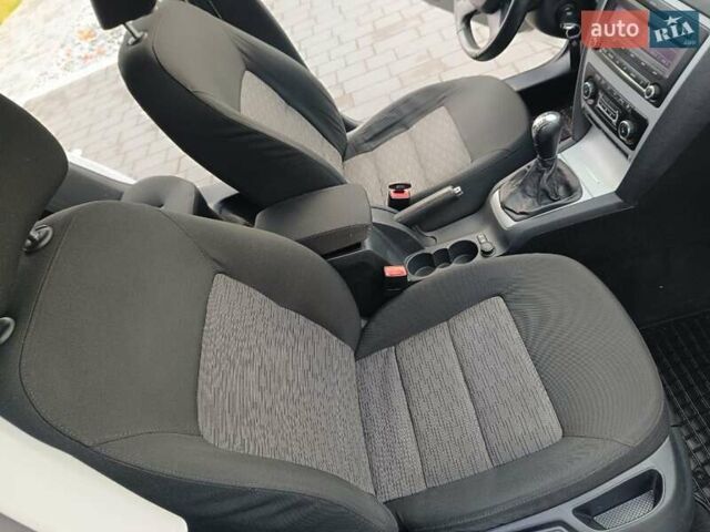Білий Шкода Октавія, об'ємом двигуна 1.39 л та пробігом 266 тис. км за 7000 $, фото 26 на Automoto.ua